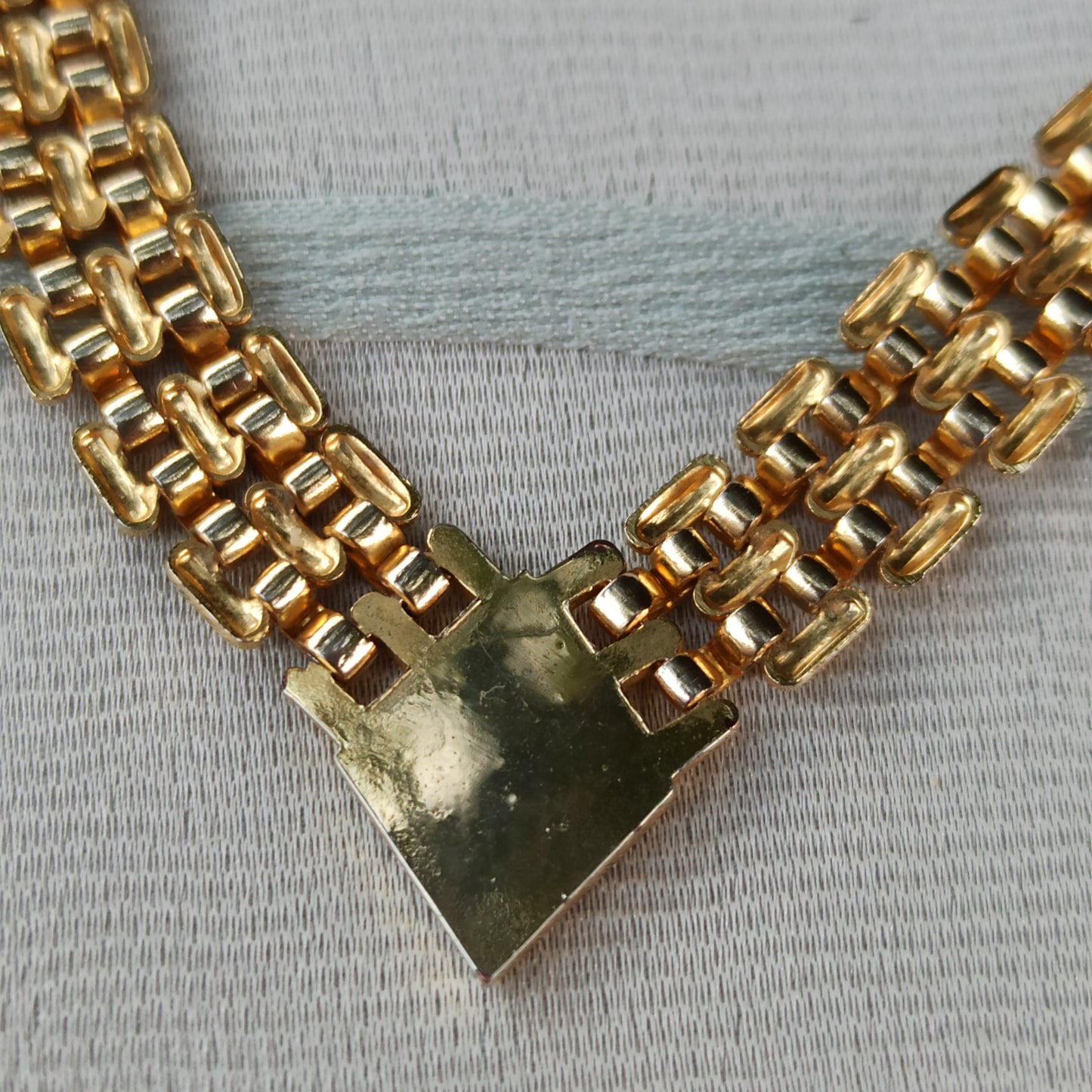 Lacrime di Aurora - Golden Avon Necklace with Colored Crystals