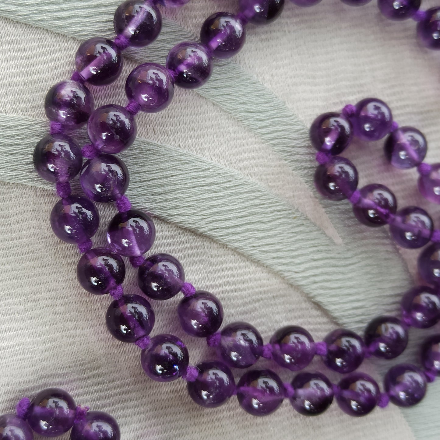 Lacrime di Aurora - Long necklace in hand-knotted amethyst