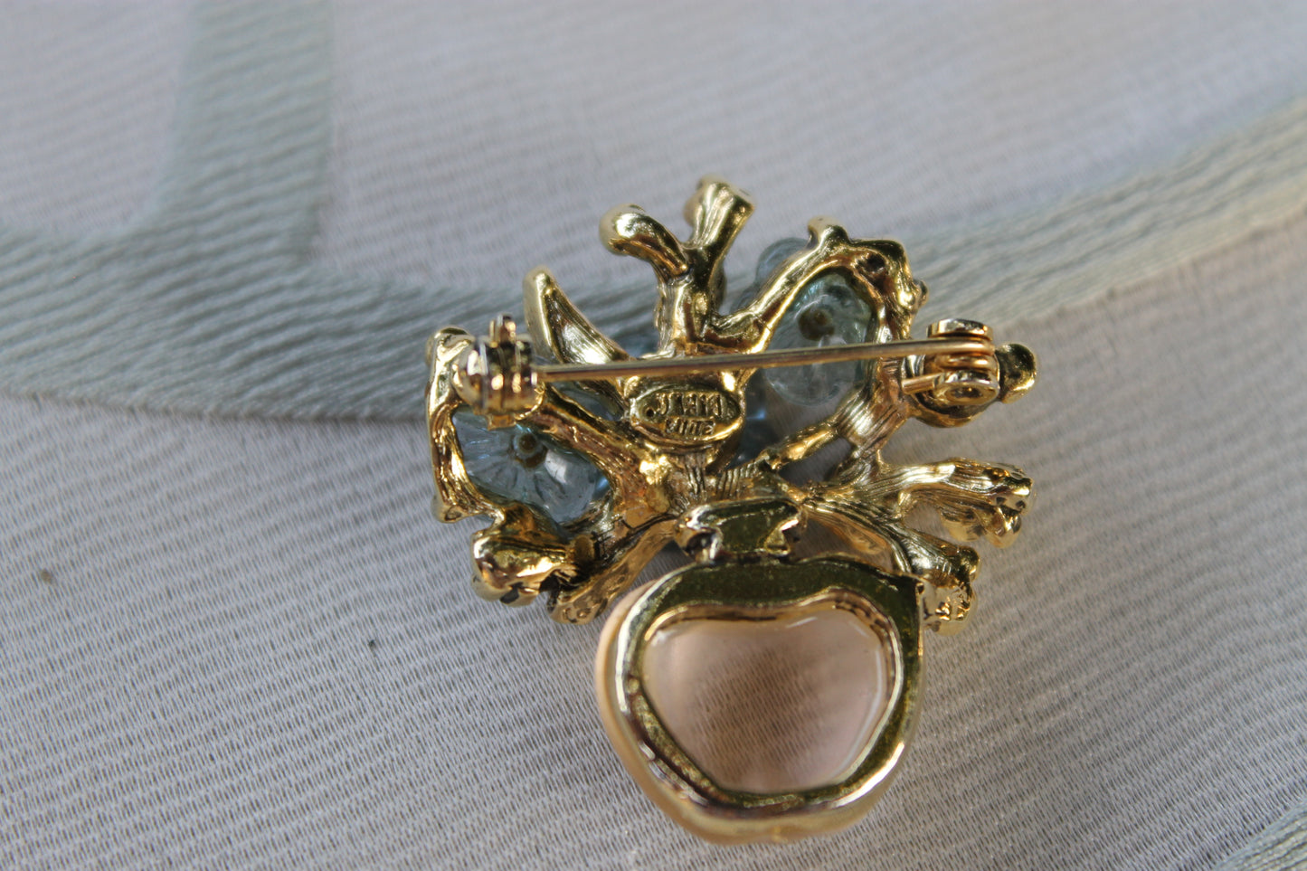 Vaso dell’Anima - Vintage brooch from the '80s with zircons and pearls