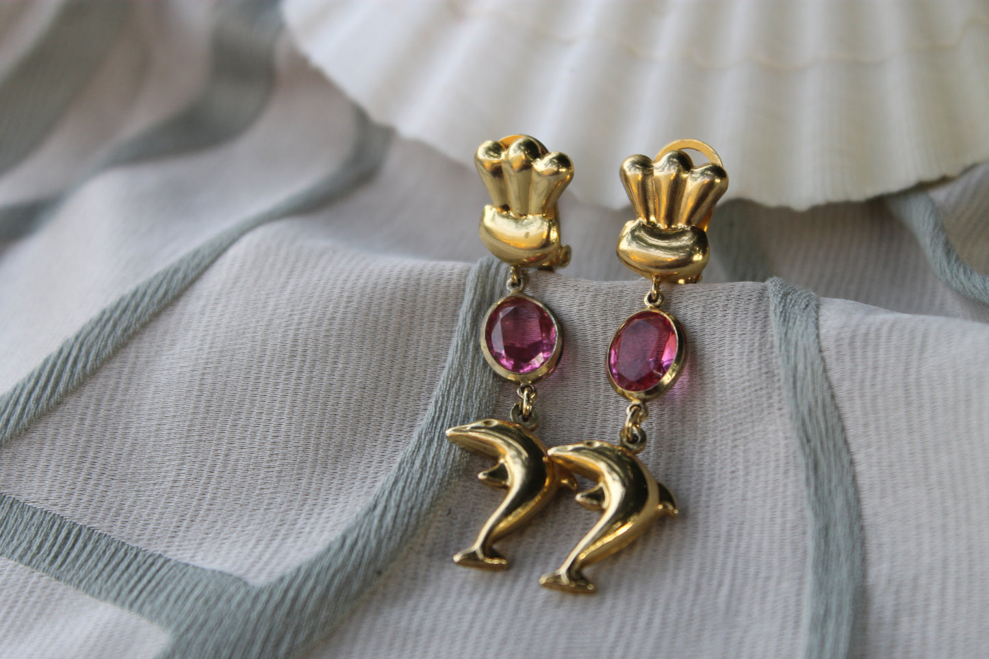 Custodi del Mare Interiore - Vintage silver earrings with dolphin and pink tourmaline