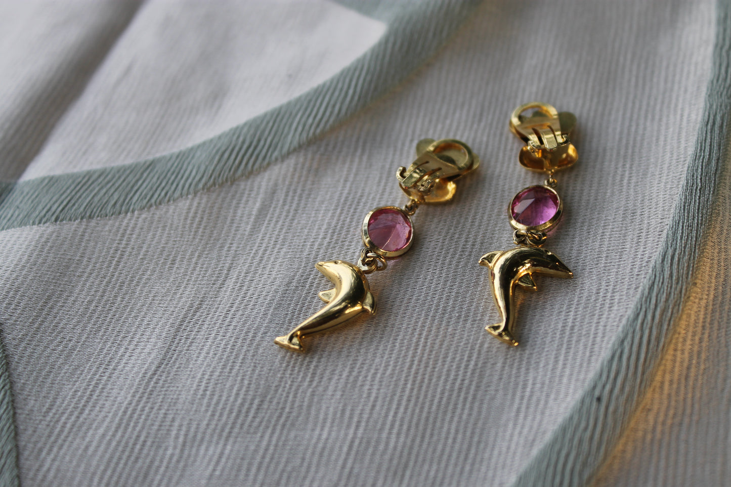 Custodi del Mare Interiore - Vintage silver earrings with dolphin and pink tourmaline