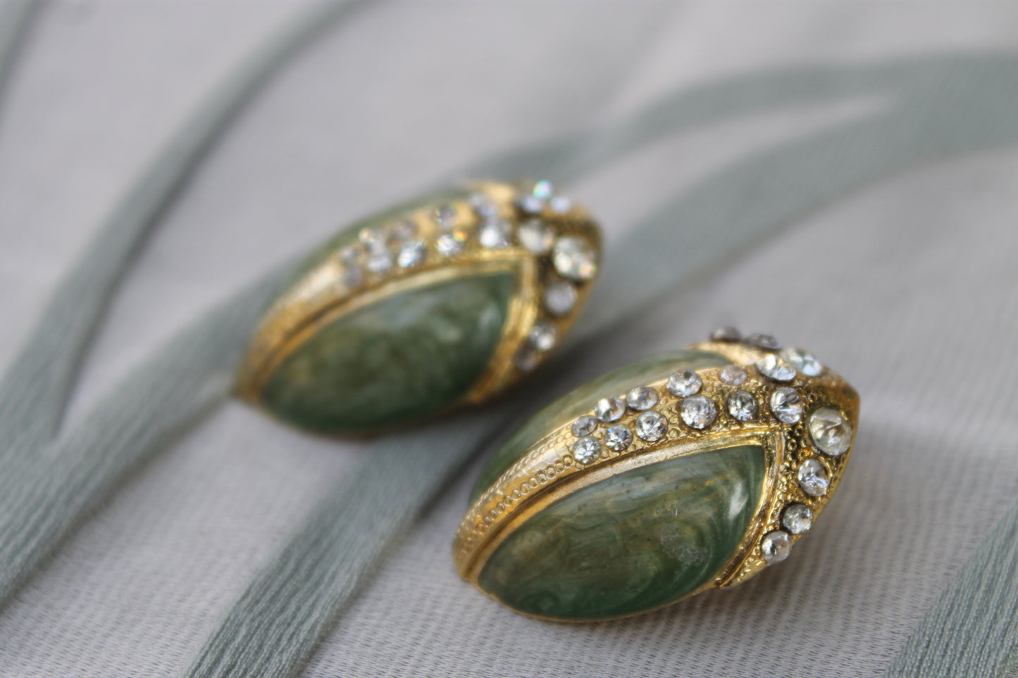 Custodi di Giada - Vintage Gold-Plated Earrings with Green Enamel and Rhinestones