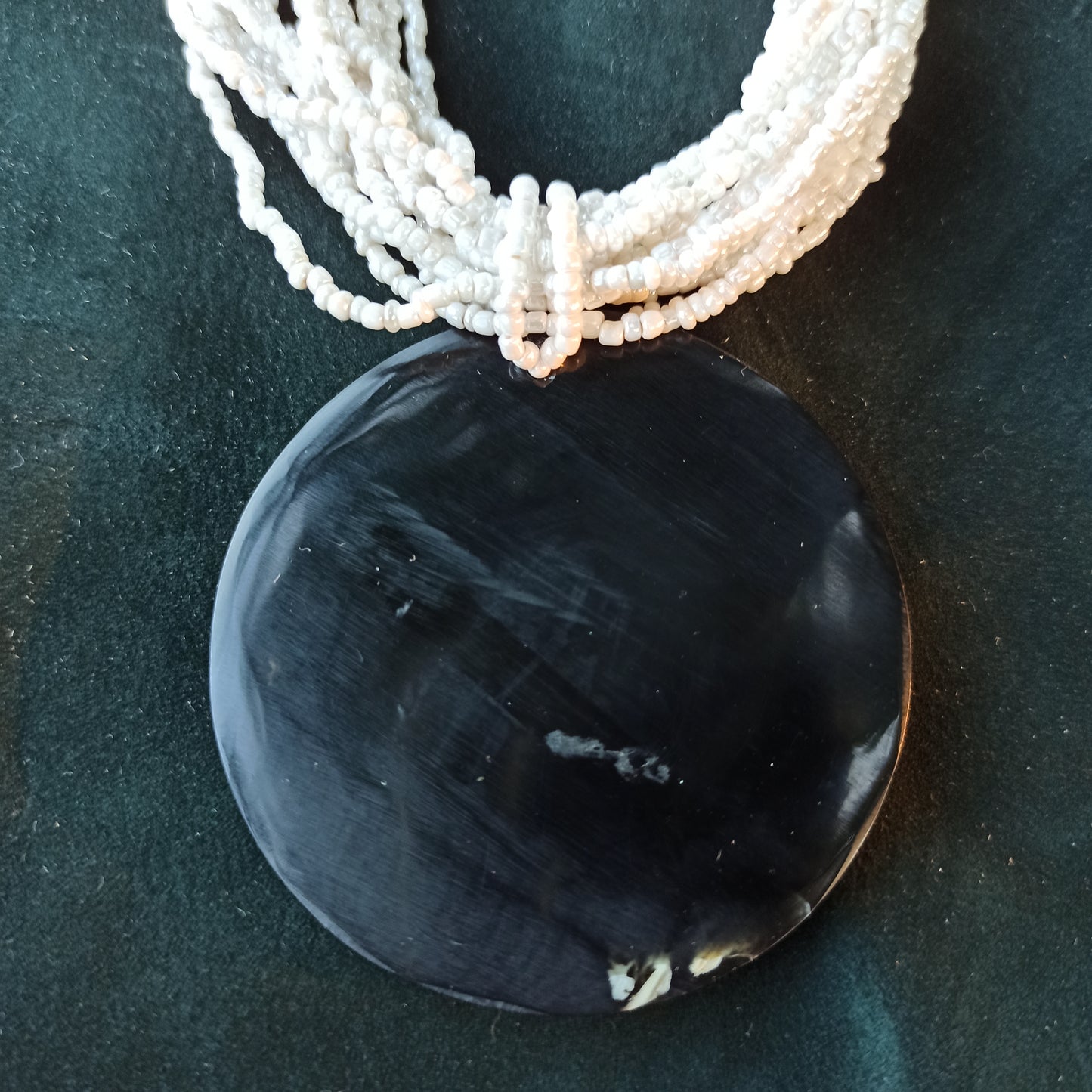 Respiro delle Maree - Multi-strand necklace with resin, mother-of-pearl, and abalone pendant