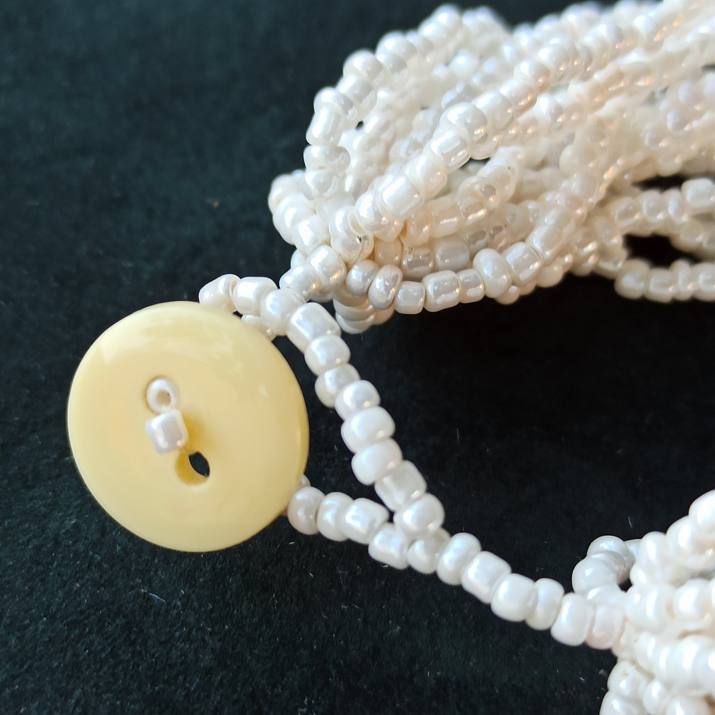 Respiro delle Maree - Multi-strand necklace with resin, mother-of-pearl, and abalone pendant