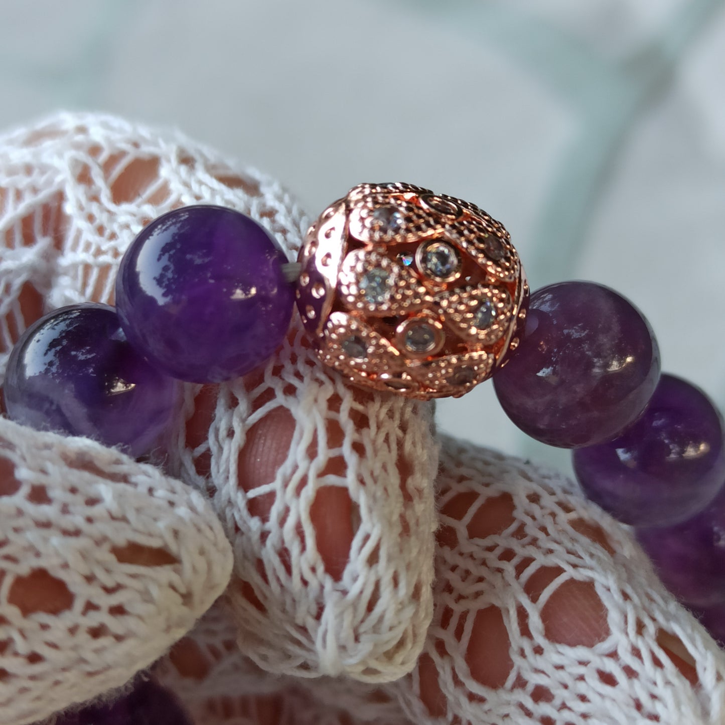 Respiro d’Ametista – Bracelet with amethyst and decorated copper