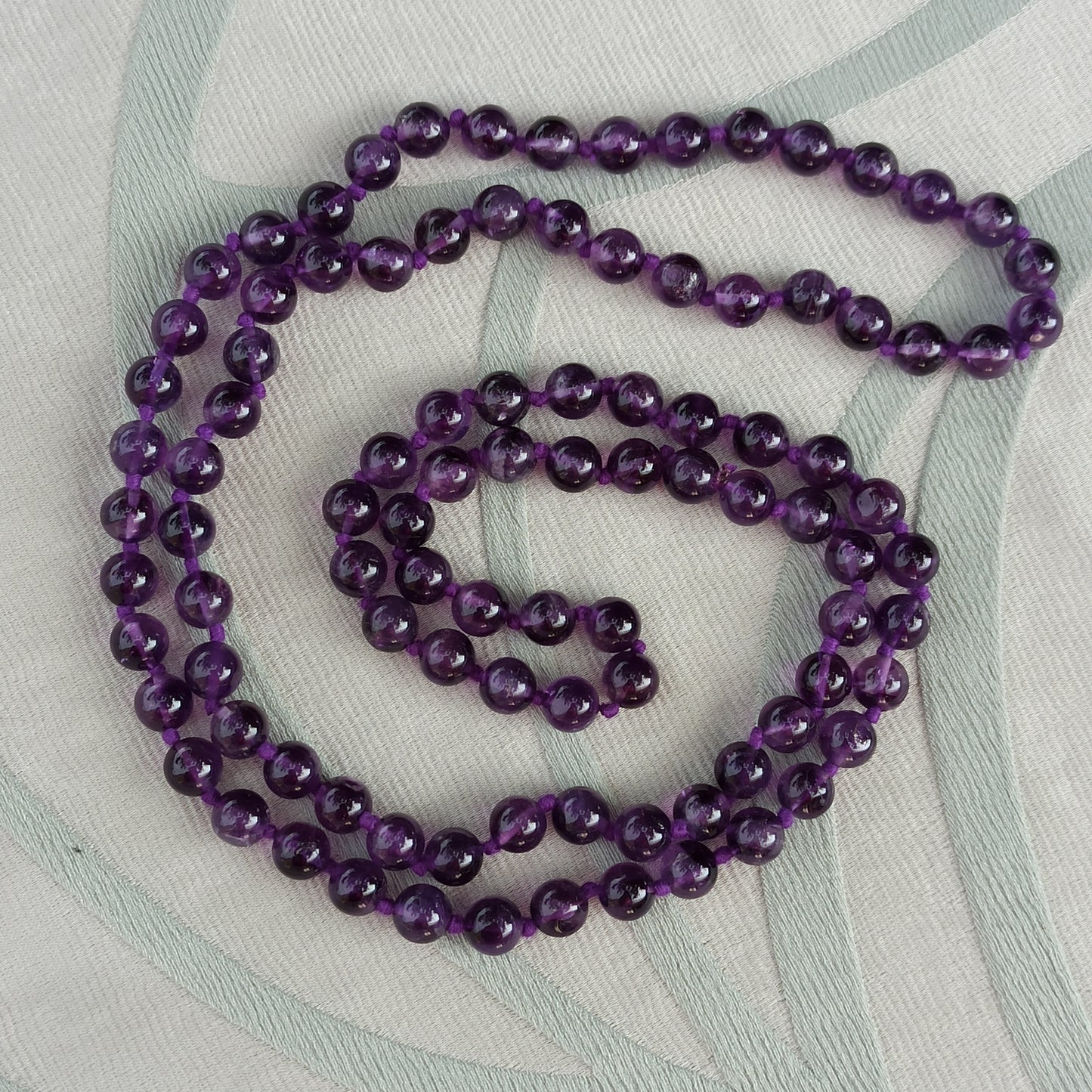 Lacrime di Aurora - Long necklace in hand-knotted amethyst