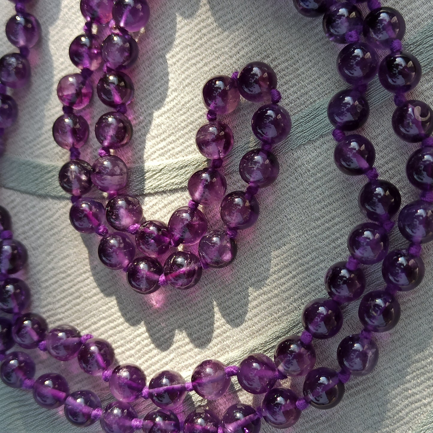 Lacrime di Aurora - Long necklace in hand-knotted amethyst