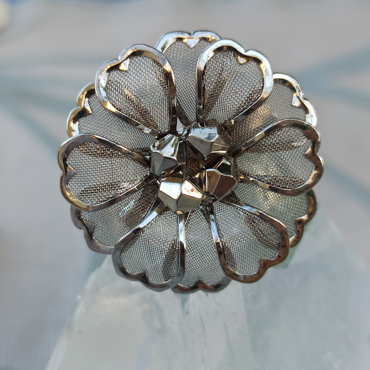 Fiore del Velo - Vintage Brooch in Gilded Metal from the 1950s