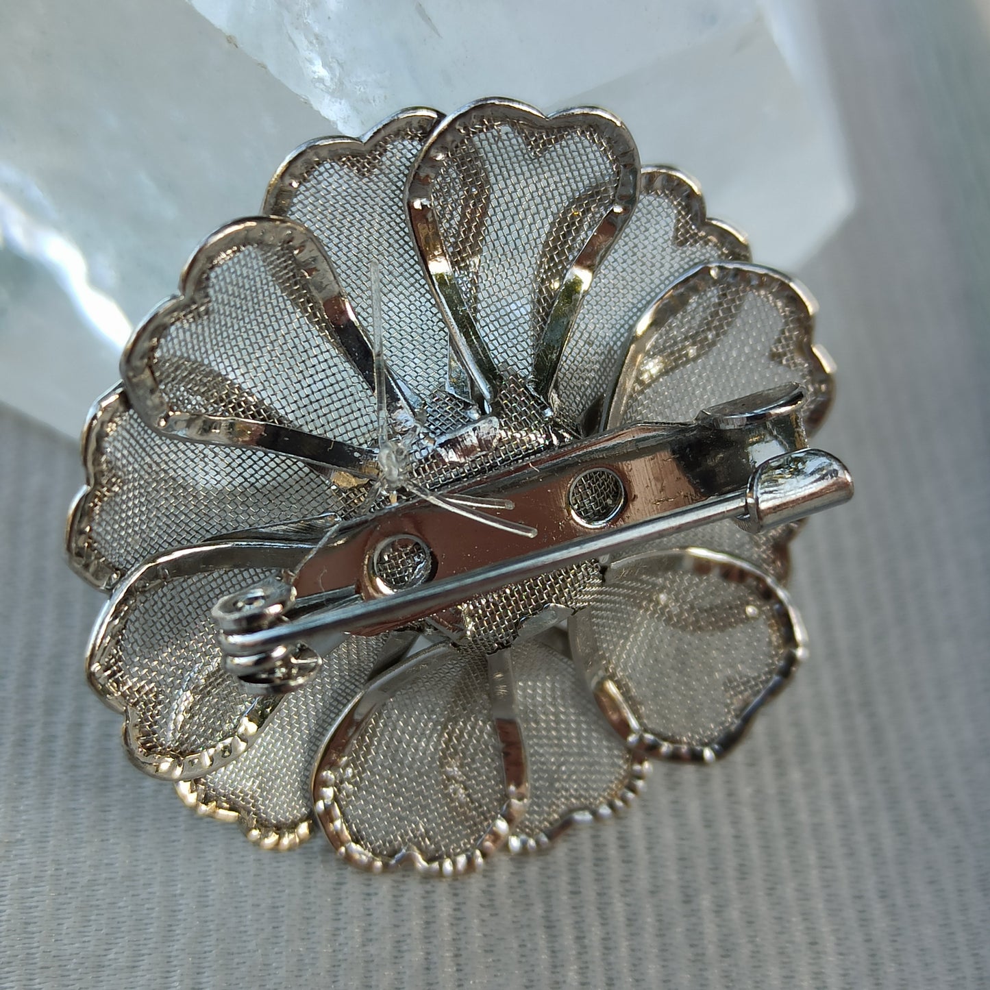 Fiore del Velo - Vintage Brooch in Gilded Metal from the 1950s
