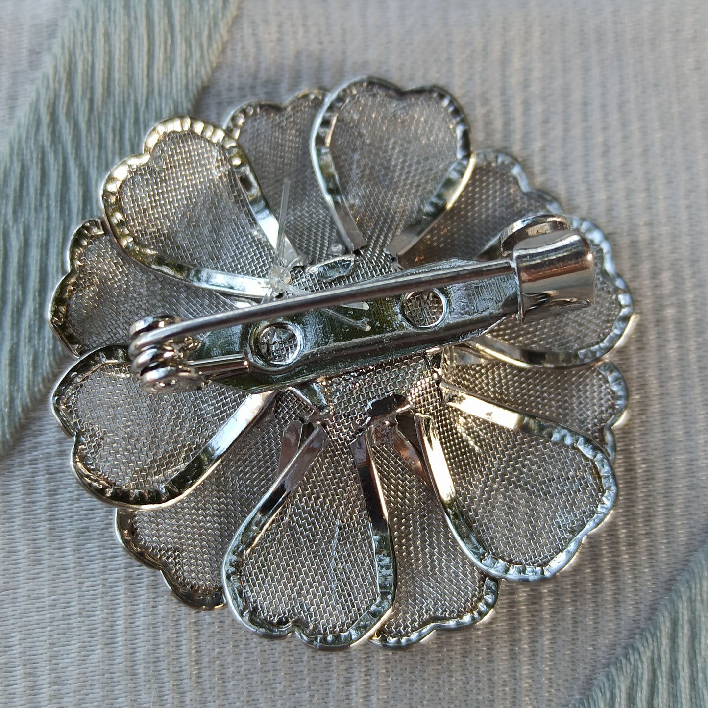 Fiore del Velo - Vintage Brooch in Gilded Metal from the 1950s