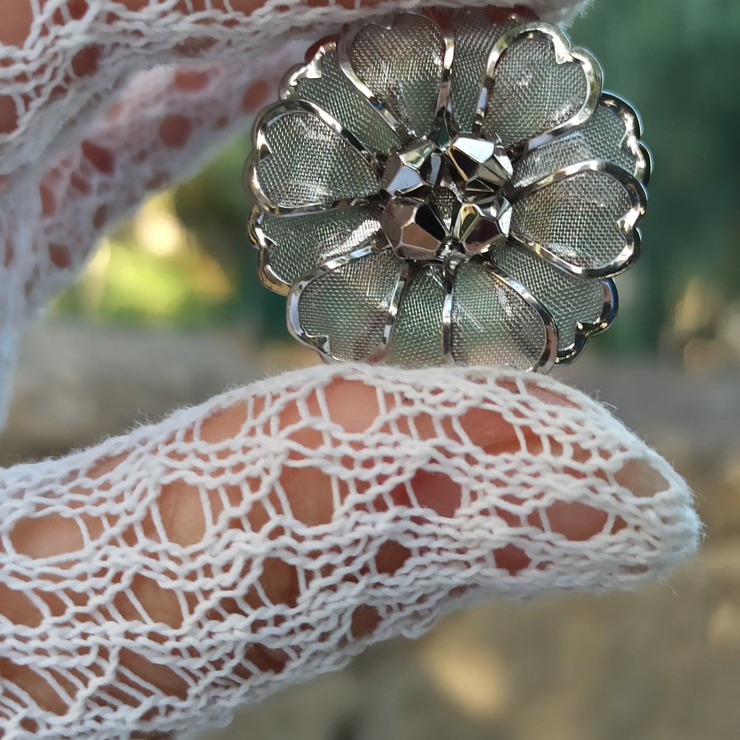 Fiore del Velo - Vintage Brooch in Gilded Metal from the 1950s