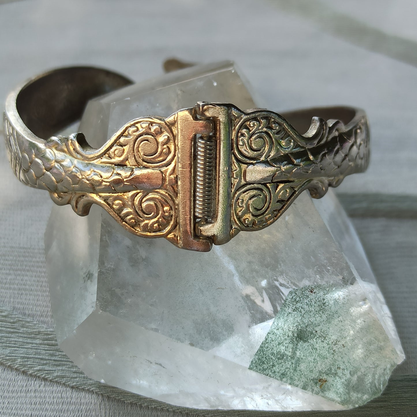 Vintage Silver-Tone Snake Head Cuff Bracelet - Sigillo del Deserto