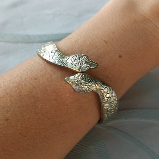 Vintage Silver-Tone Snake Head Cuff Bracelet - Sigillo del Deserto