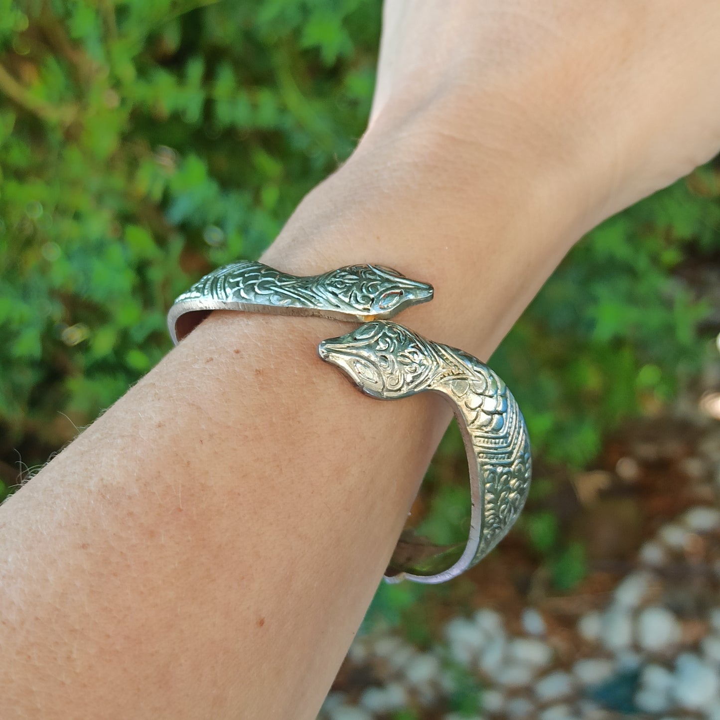 Vintage Silver-Tone Snake Head Cuff Bracelet - Sigillo del Deserto