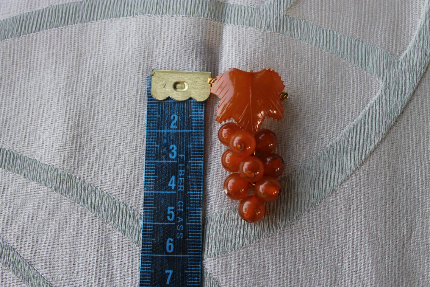 Vite Dormiente - Vintage Brooch in Baltic Amber and Gilded Metal