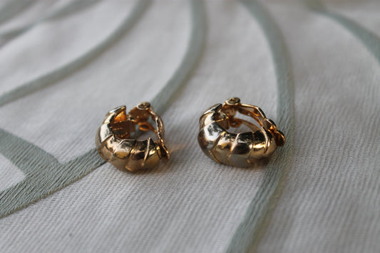 Sigillo del Sole - Vintage gold-tone metal earrings from the 1970s