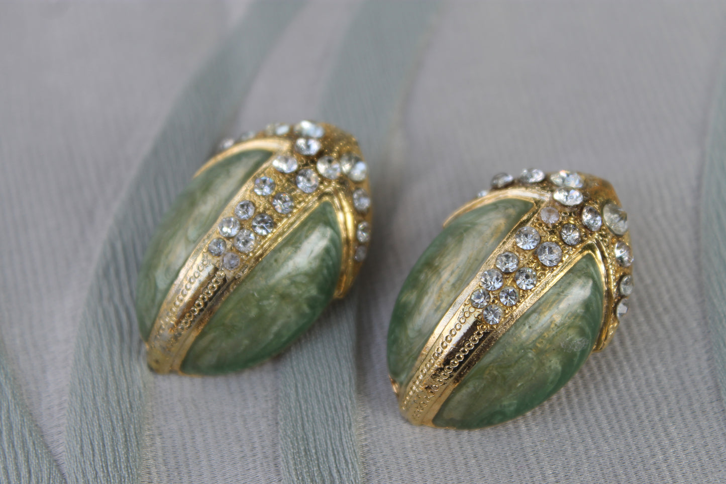Custodi di Giada - Vintage Gold-Plated Earrings with Green Enamel and Rhinestones