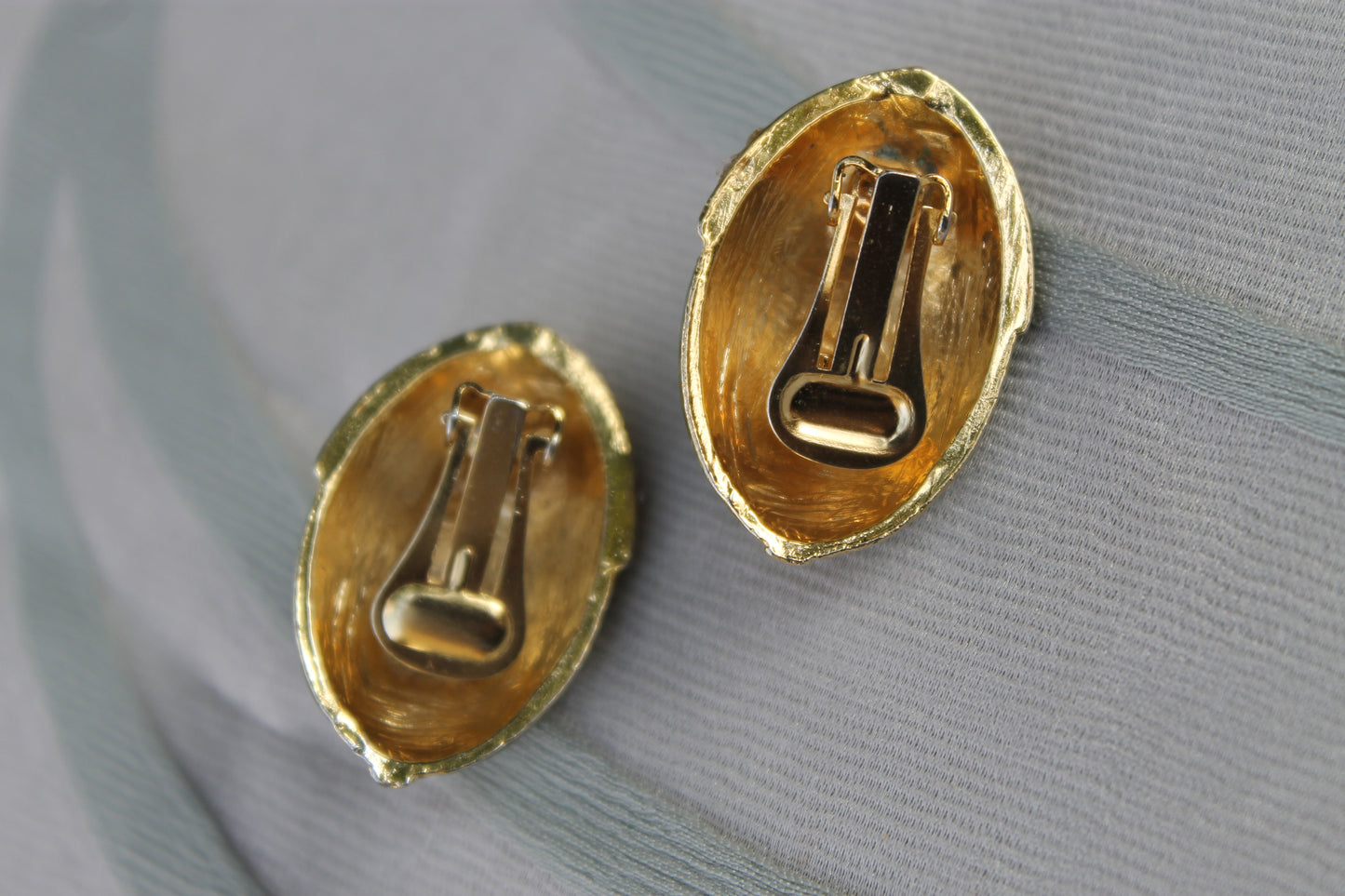 Custodi di Giada - Vintage Gold-Plated Earrings with Green Enamel and Rhinestones