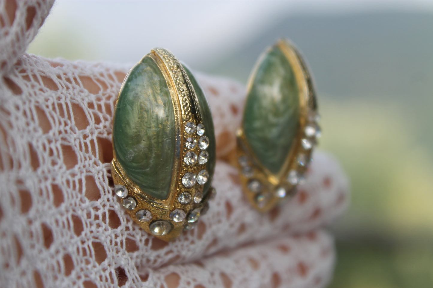 Custodi di Giada - Vintage Gold-Plated Earrings with Green Enamel and Rhinestones
