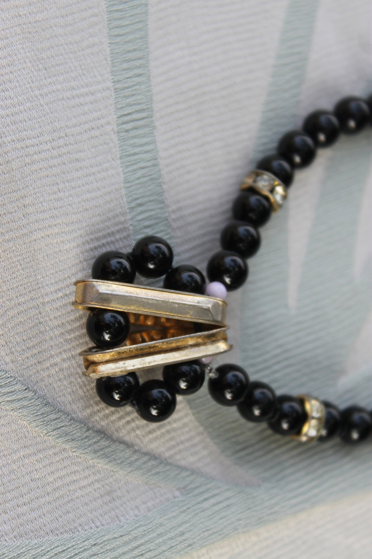 Geometria dell’Ombra - Vintage necklace with onyx and rhinestones
