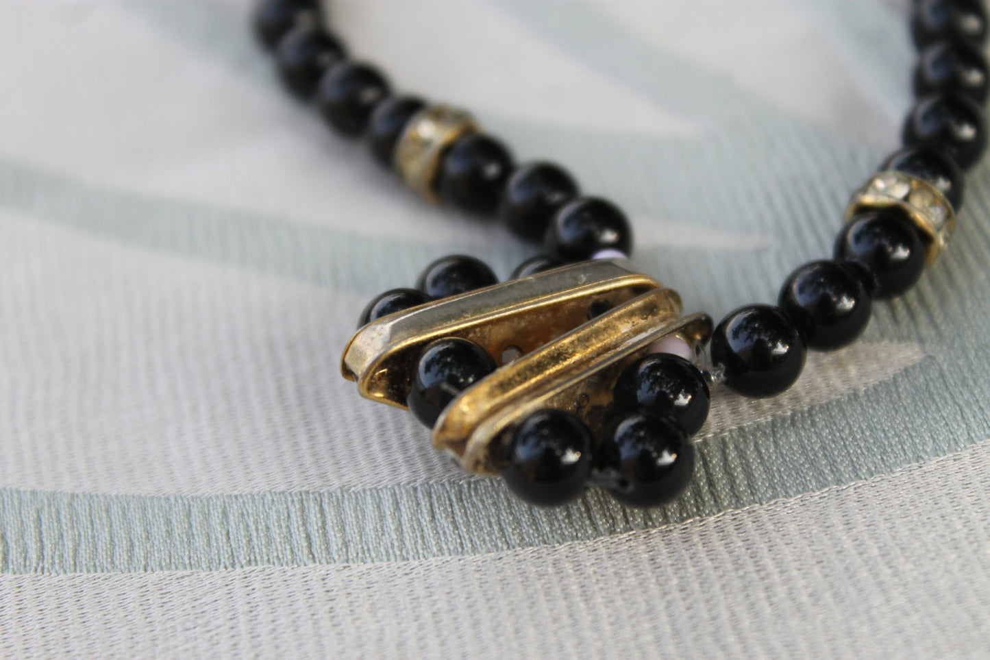 Geometria dell’Ombra - Vintage necklace with onyx and rhinestones