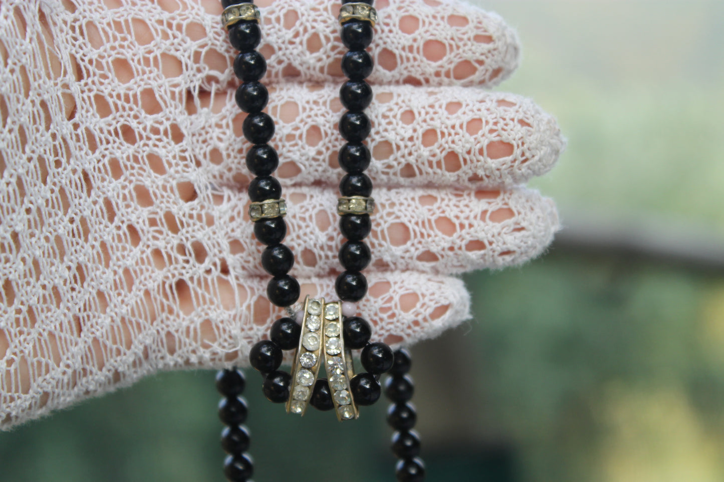 Geometria dell’Ombra - Vintage necklace with onyx and rhinestones