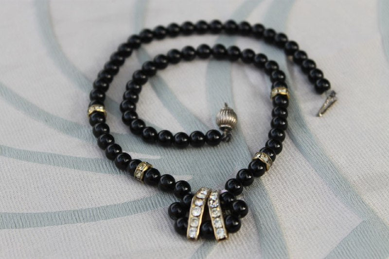 Geometria dell’Ombra - Vintage necklace with onyx and rhinestones