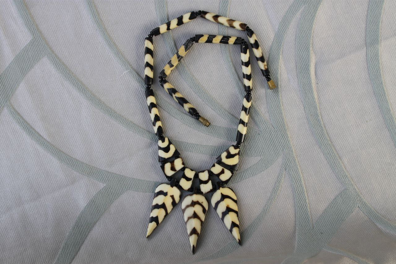 Custode d’Ossa - Vintage Bone Necklace from the 1950s
