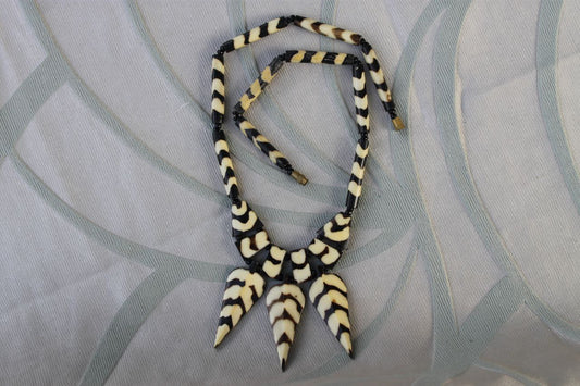 Custode d’Ossa - Vintage Bone Necklace from the 1950s